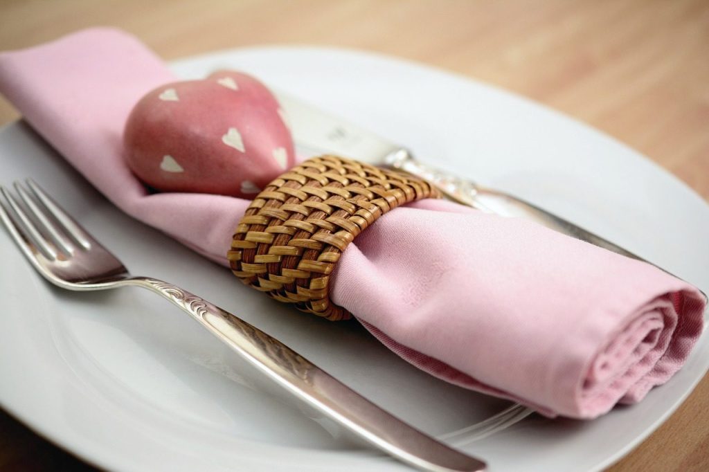 Quel rond de serviette pour un dîner de Noël entre amis ?
